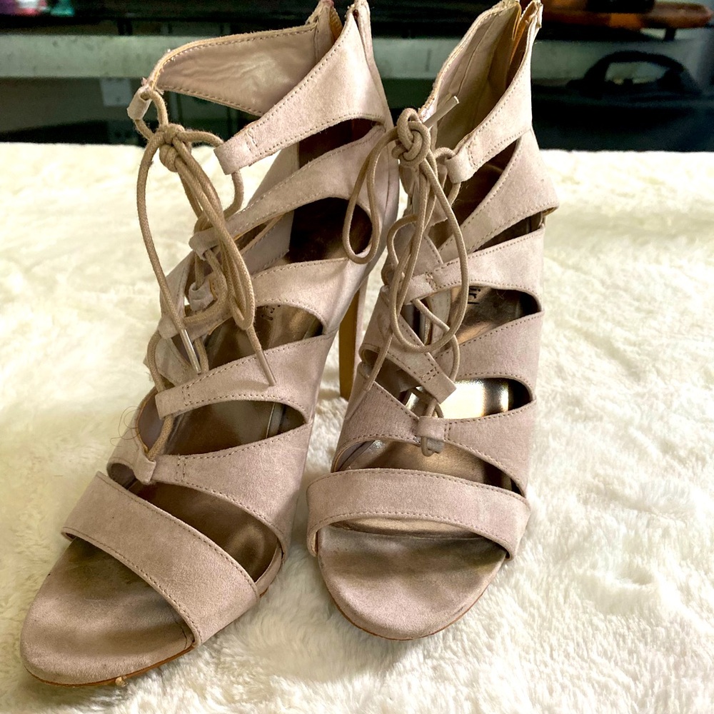 Beige heels